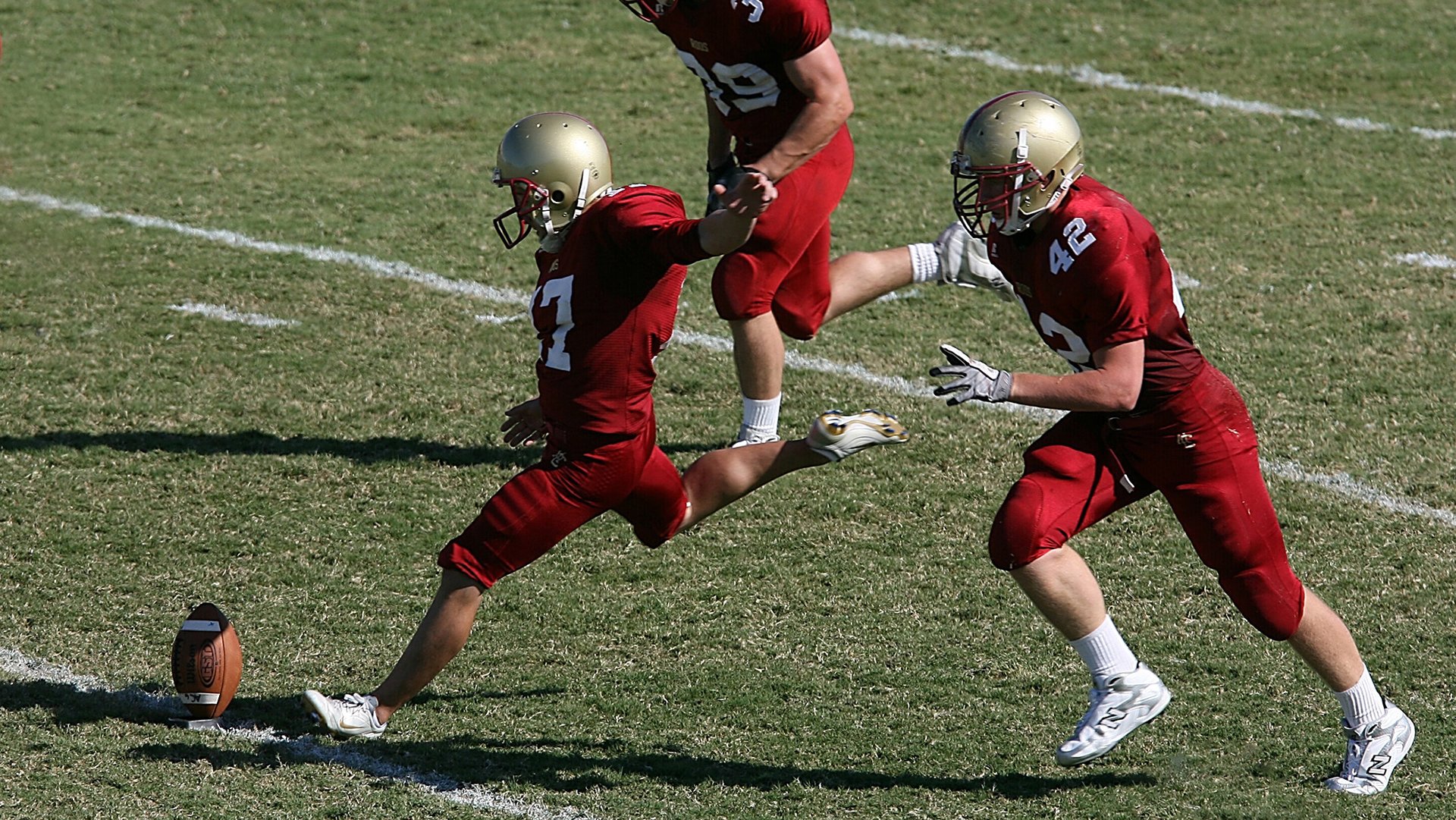 赛道之外，绿茵之上，勒沃库森轻取威尔士的F1式争冠启示