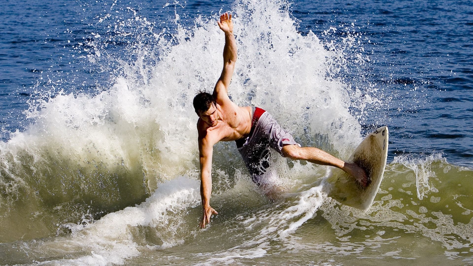 悬念终结者,巴萨提前锁定胜局,本泽马引领全队节奏的艺术