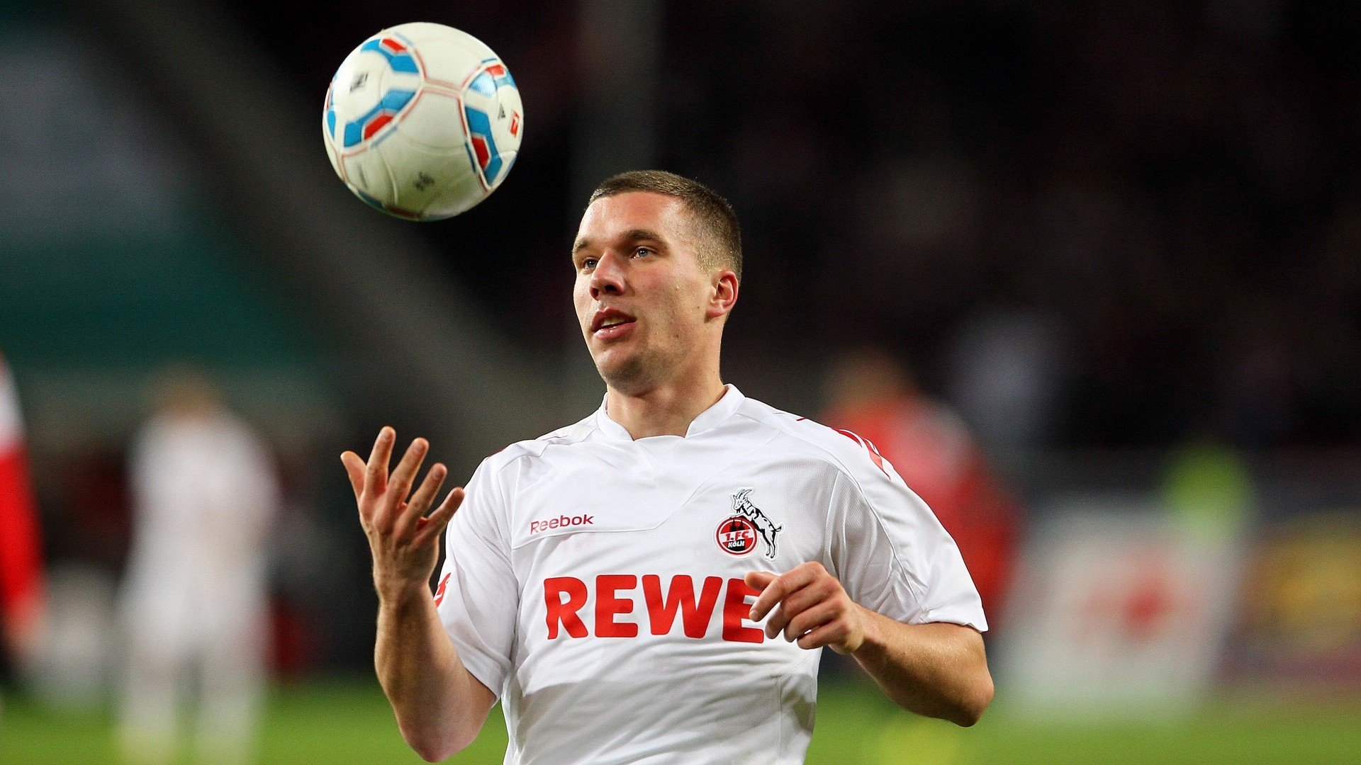 当国王的权杖横扫密尔沃基,浓眉哥的统治力已跨越时代