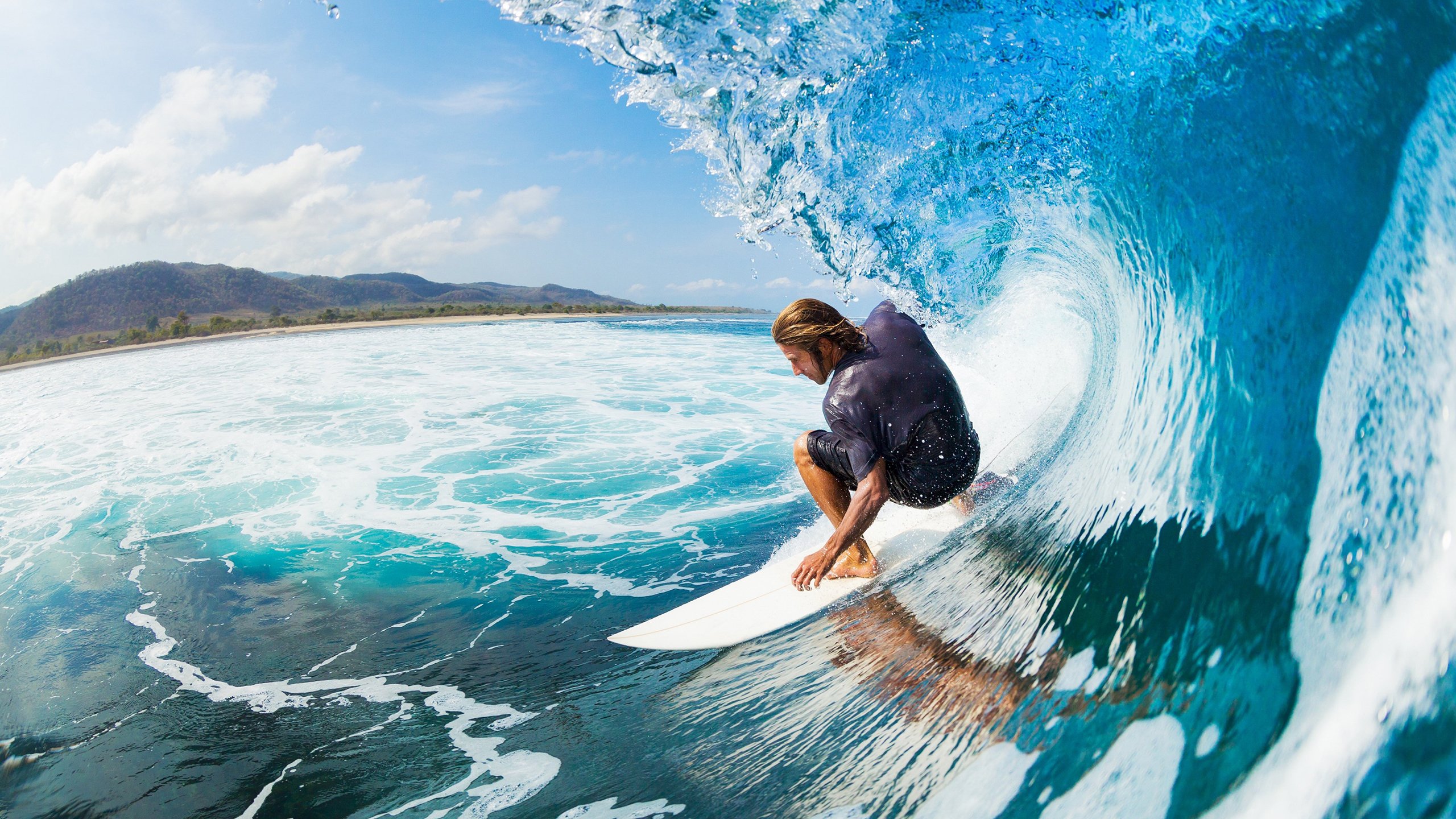 范戴克关键制胜，巴萨横扫克罗地亚—一场战术与意志的完美交响